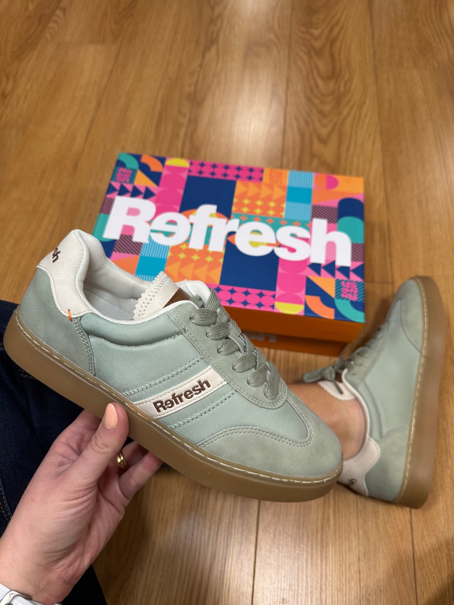 Refresh Khaki Stripe Trainer