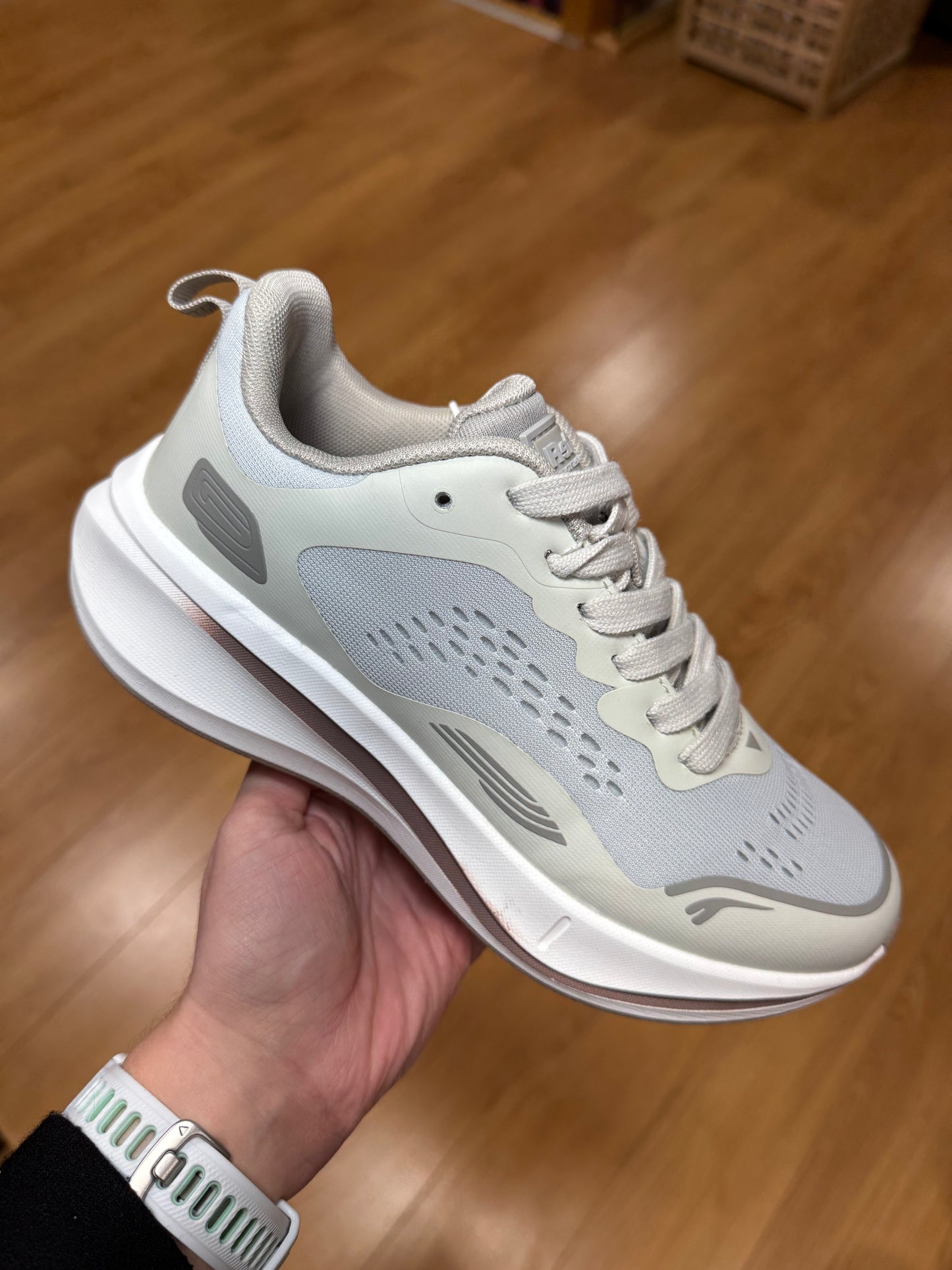 Refresh Grey Lightweight Trainer