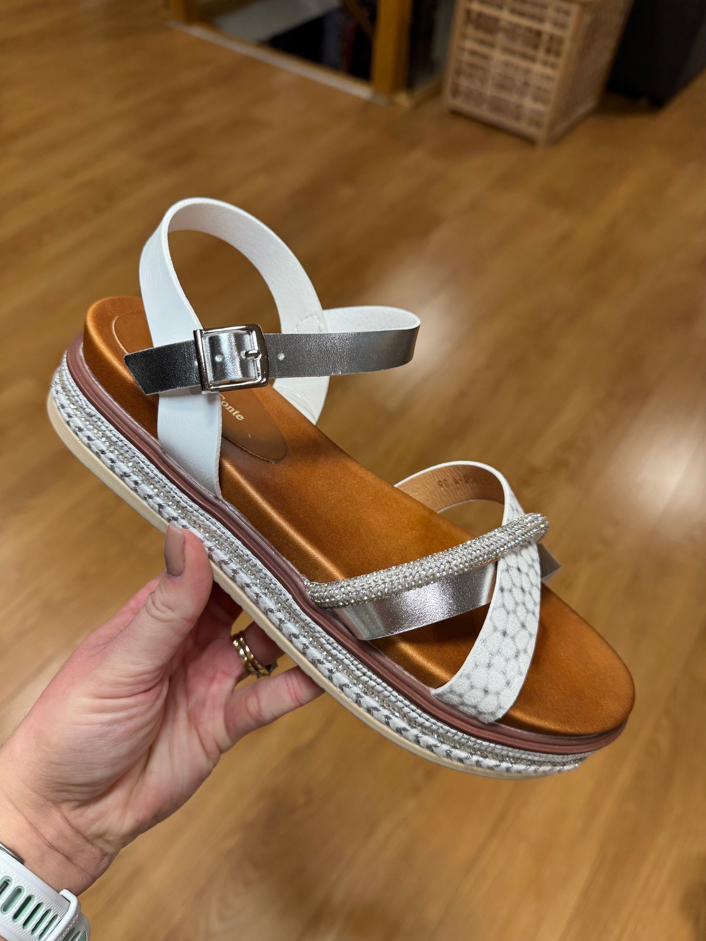 White/Silver Sandal