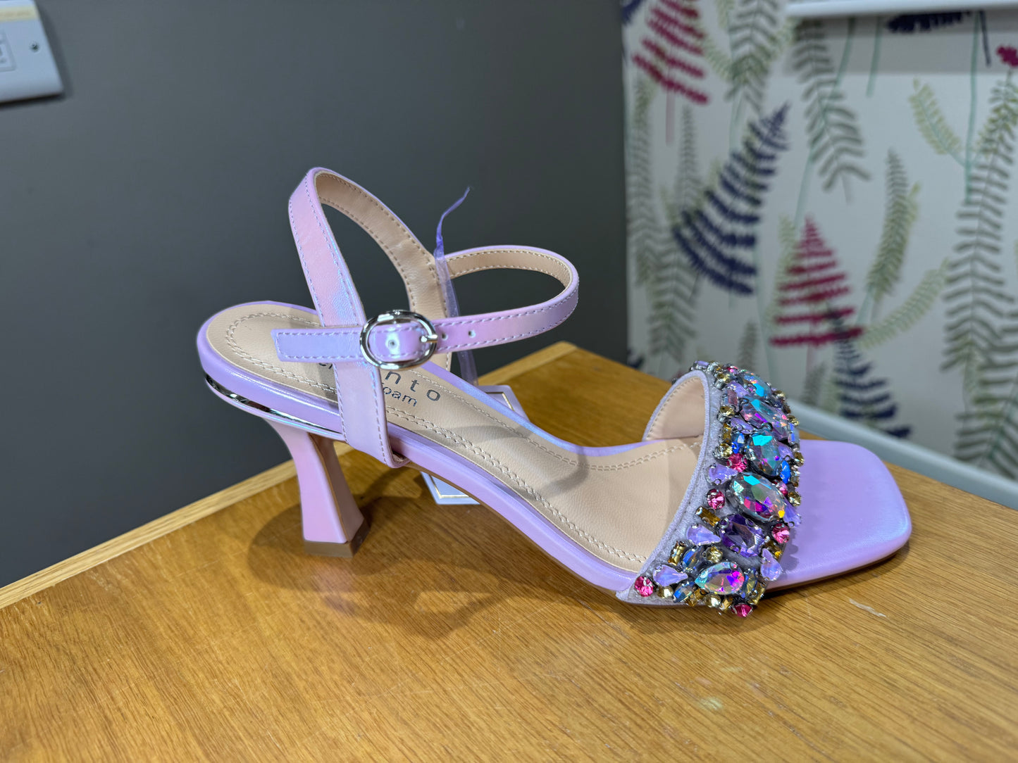 Sorento Giln Lilac Gem Sandal