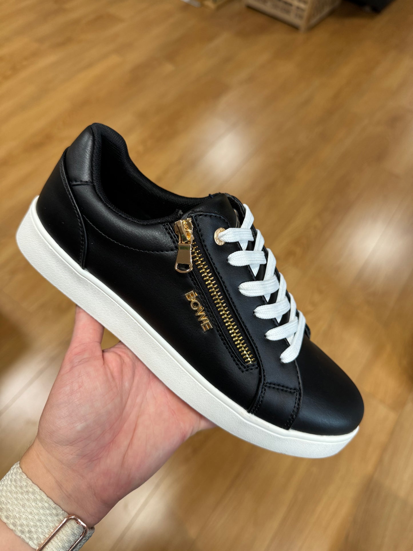 Tommy Bowe for Her Flucher Black Trainer